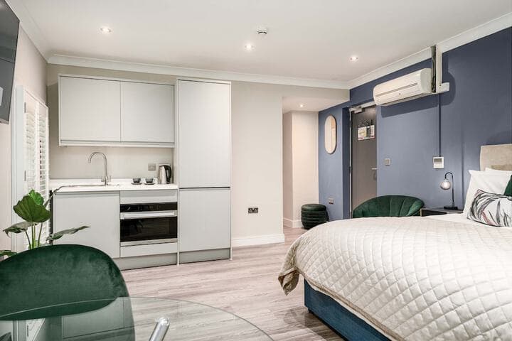 The Regent Aparthotel photo 5