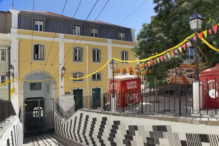 Lisbon Serviced Apartments Ascensor da Bica photo 2