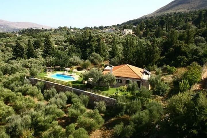 Boutique Villa Petra Eleni photo 5