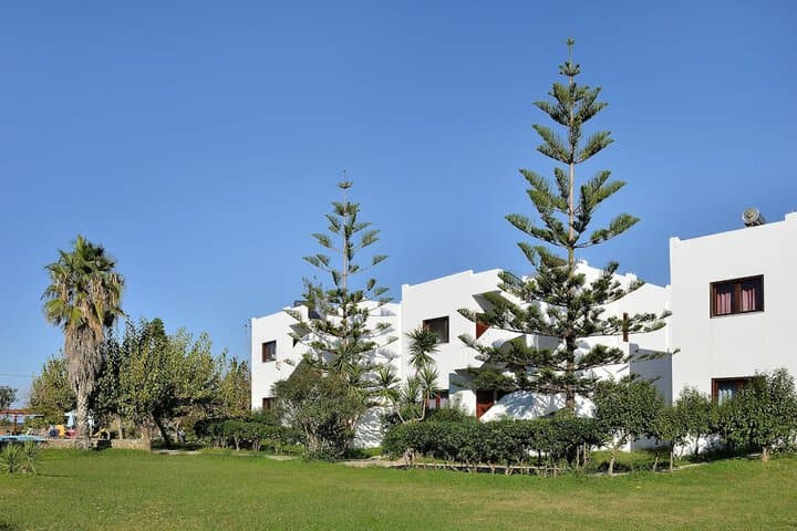 San Antonio Apartments photo 1