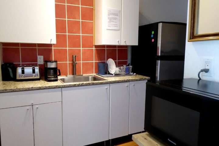 Barefoot Inn photo 2