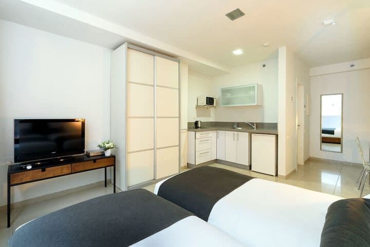 Sea Land Suites photo 4