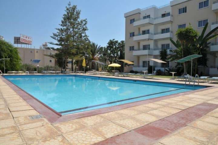 DebbieXenia Hotel Apartments photo 2