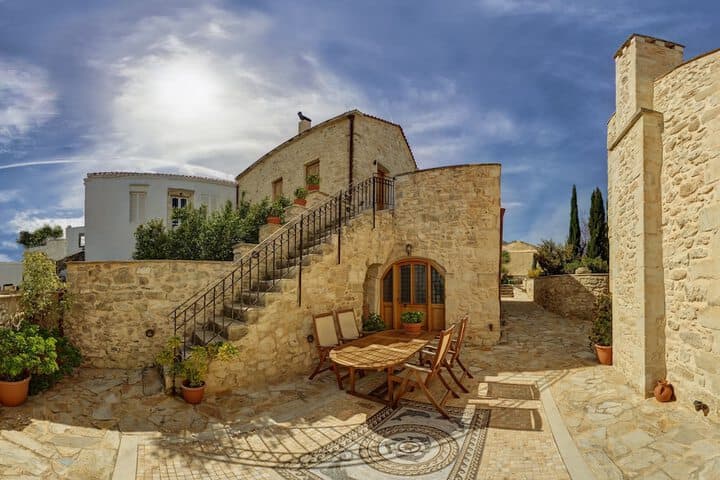Arcus Suites photo 2