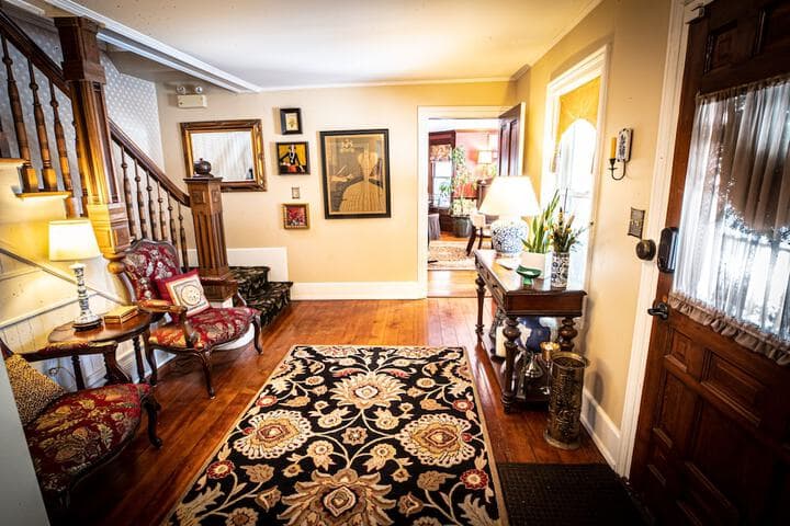 Twin Oaks Inn photo 3