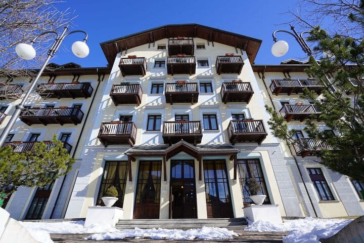 Palace Pontedilegno Resort photo 4