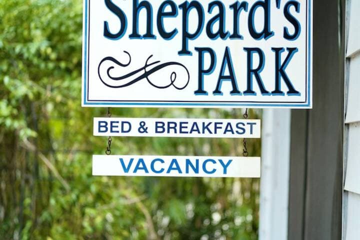 Inn Shepards Park photo 2