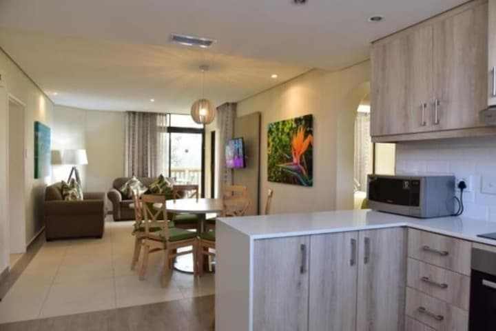 La Lucia Sands photo 4
