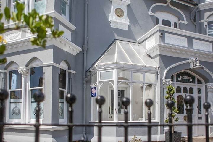 Oaklands Guest House photo 2