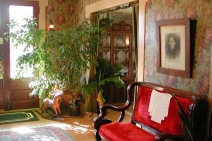 Rocking Horse Inn photo 2
