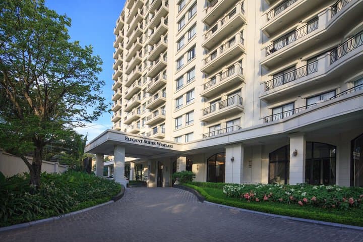 Elegant Suites Westlake photo 4