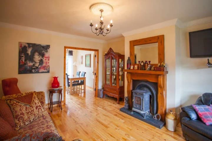 Woodfield House photo 4
