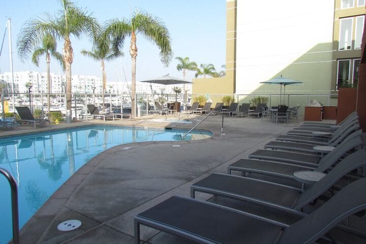 Apartment with Full Amenities Miracle Mile photo 3