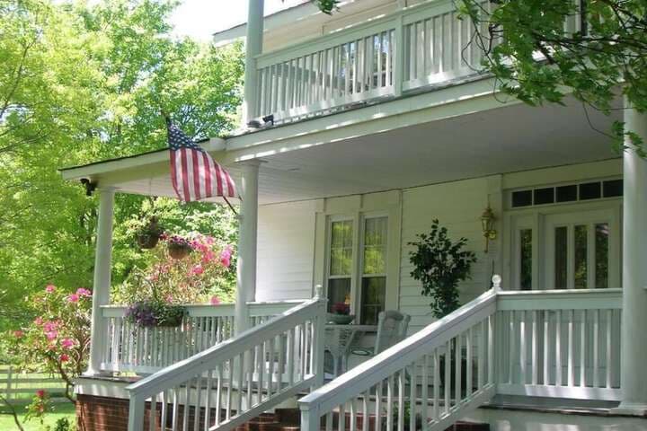 Buffalo Tavern Bed & Breakfast photo 3
