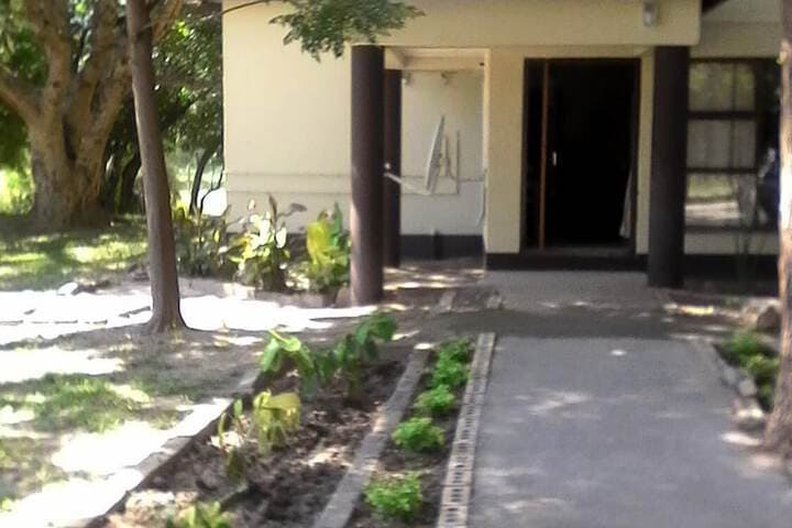 Chiefs Guest House photo 3