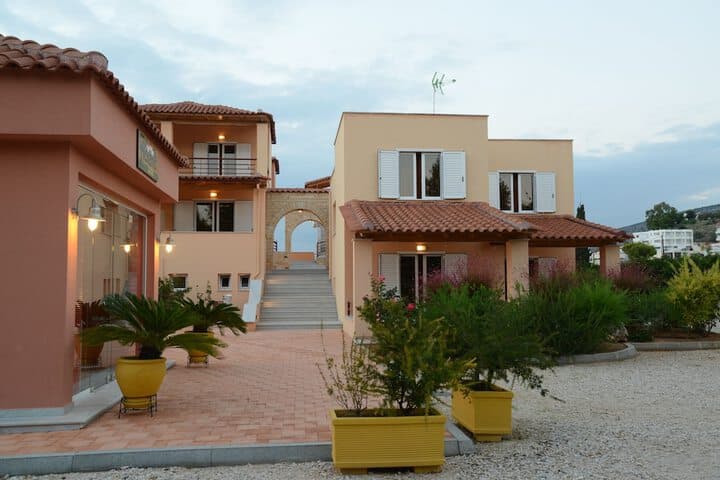 Marias Filoxenia Suites photo 2