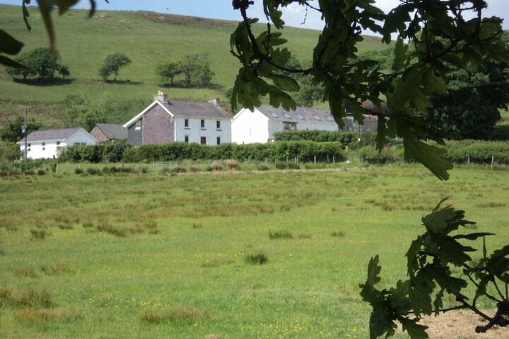 Llanfair-ar-y-bryn destination view