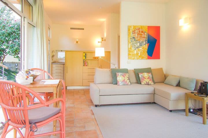 Liiiving in Porto Oporto Garden Pool House photo 4
