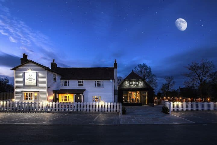 The Ferry Boat Inn photo 2