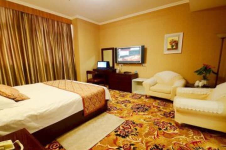 Longshun Hotel photo 1