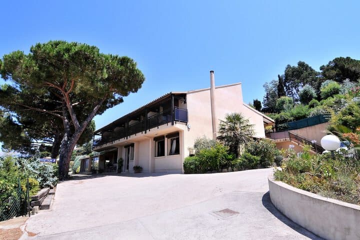 Domaine Saint Pierre photo 2