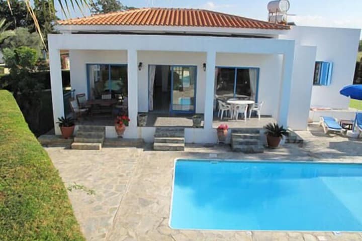 Chriseleni Latchi Villas photo 5
