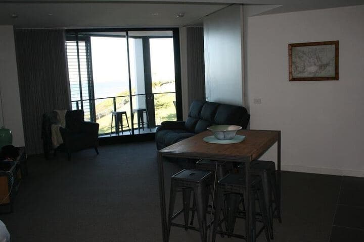 Apartment on King Street photo 5