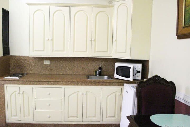 Kokomos Suites Hotel photo 5