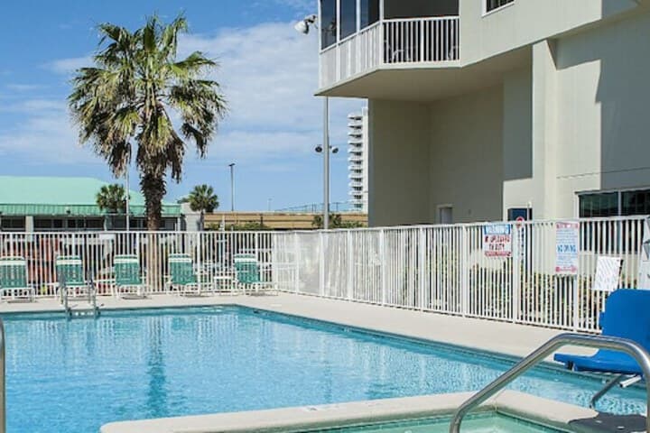 Destin Holiday Beach Resort photo 3