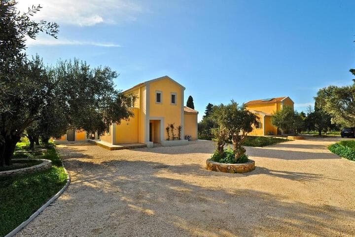 Elaia Villas photo 3