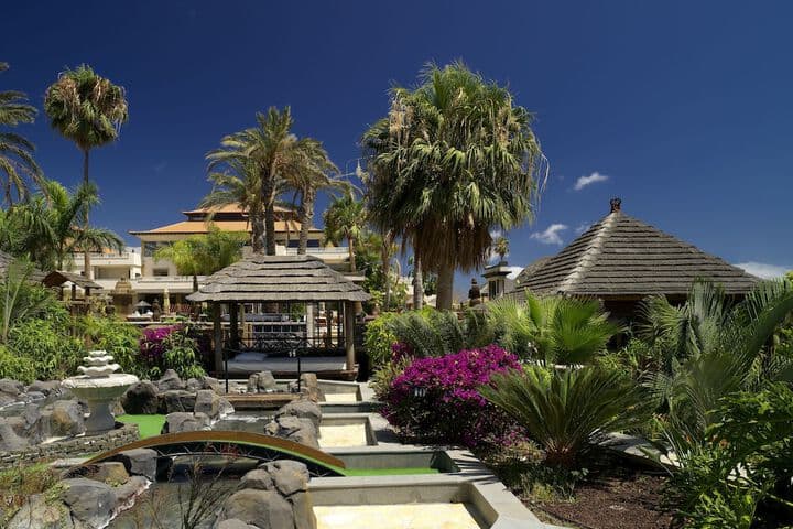 Regency Country Club Apartments Suites photo 2