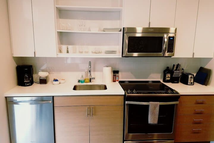 Domicile Suites at Mark on 8th photo 2