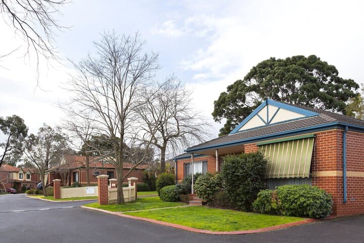 Park Avenue Forest Hill photo 2