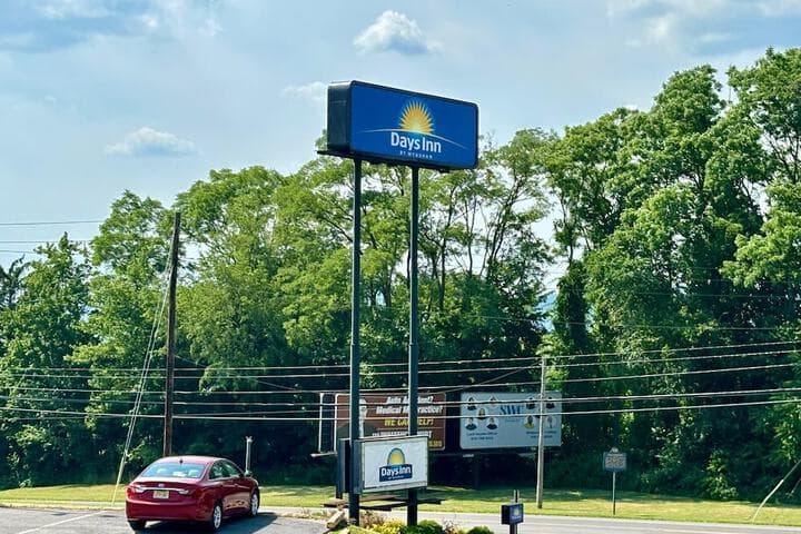 Days Inn by Wyndham Williamsport photo 5
