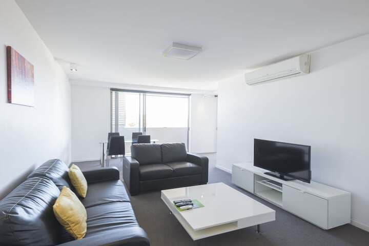 Eastwood Apartments photo 5