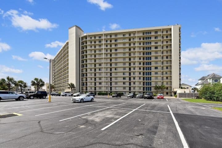 Commodore Resort by Book That Condo photo 2