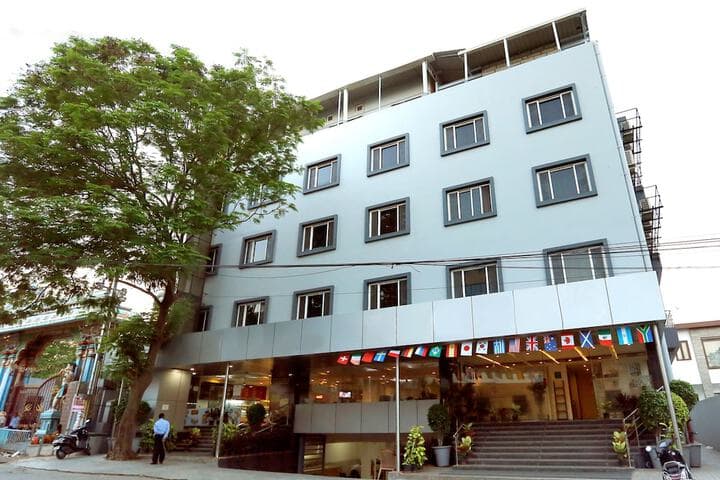 OYO Townhouse 005 Jubilee Hills photo 3