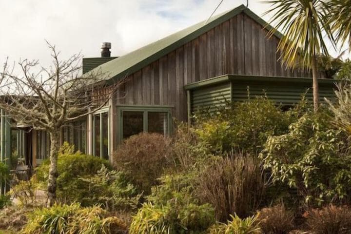 Whakaipo Lodge photo 2