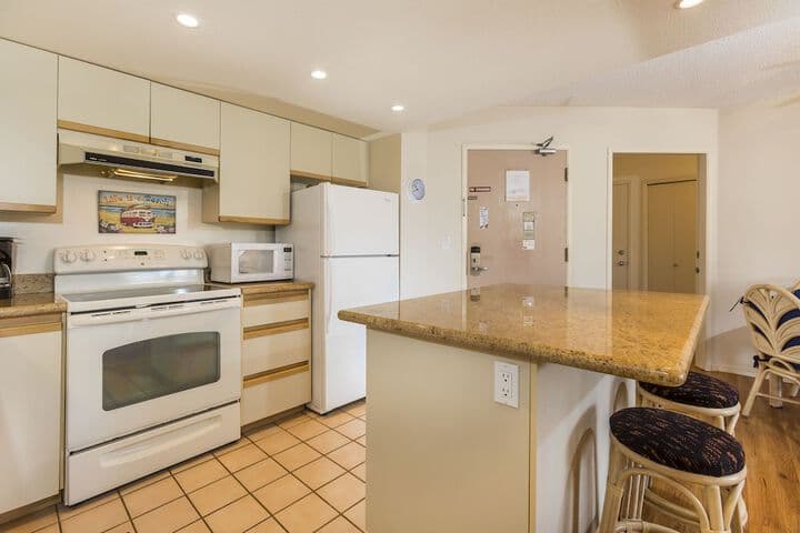 Maui Banyan Maui Condo & Home photo 5