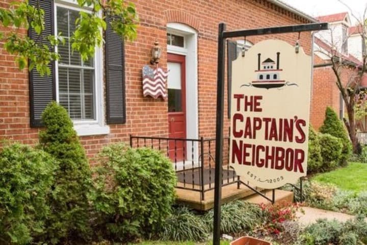 Captain Wohlt Inn Bed & Breakfast photo 4