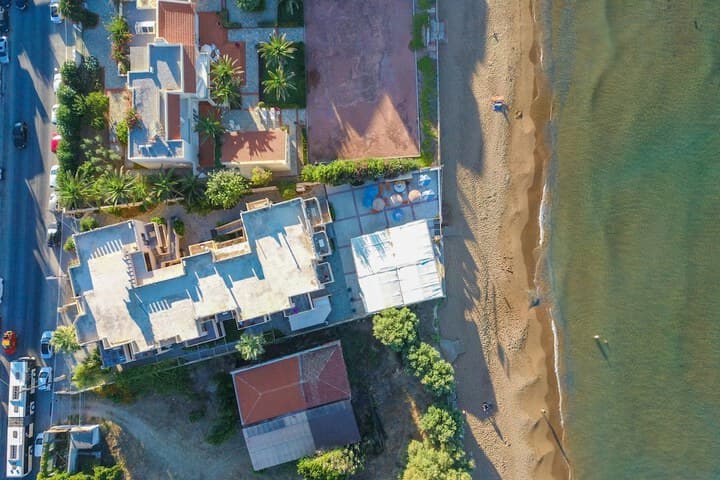 Minerva Beach photo 3