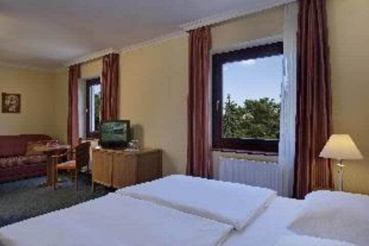 Hotel L�v�r Sopron photo 4