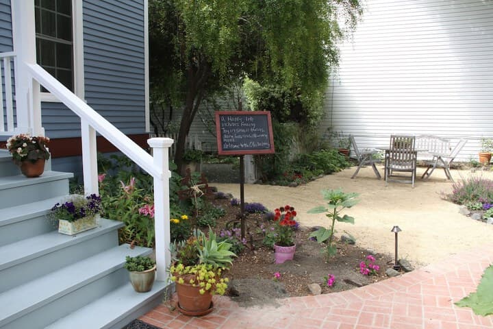 Olallieberry Inn B&B photo 5