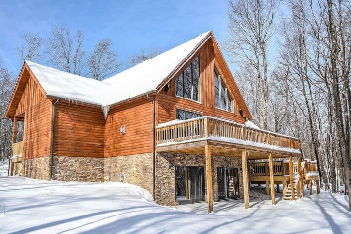 Maple Manor photo 4