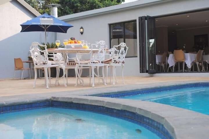 6 on Morris Guest Lodge photo 2