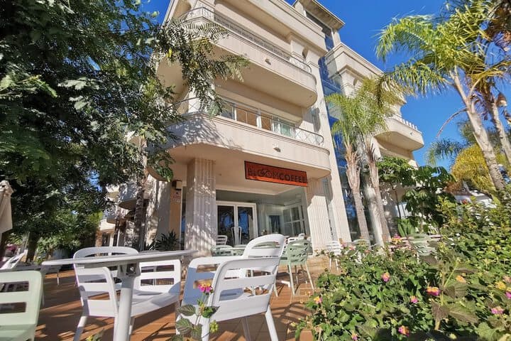 Marea Aparthotel photo 2