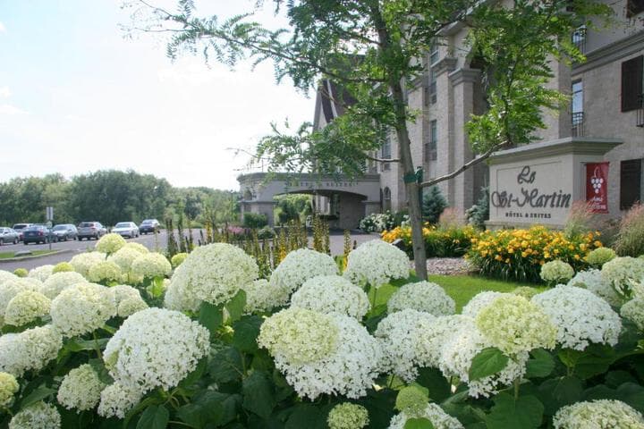 Le St. Martin Bromont Hotel & Suites photo 2