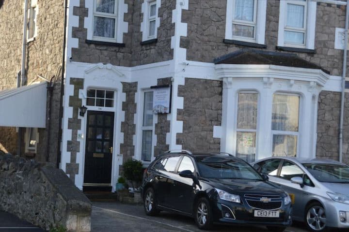 Holly Lodge Guest House photo 2