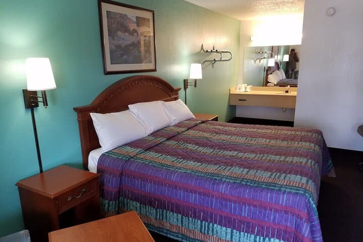 Indysouth western inn photo 4