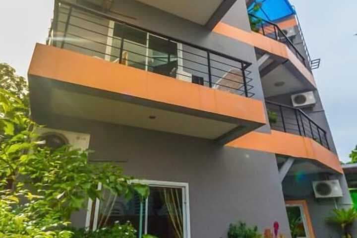 Baan Yuyen Karon Guesthouse photo 2